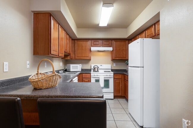 3 habitaciones, 2 baños - 1083 pies cuadrados - Cocina - Patriot Palms