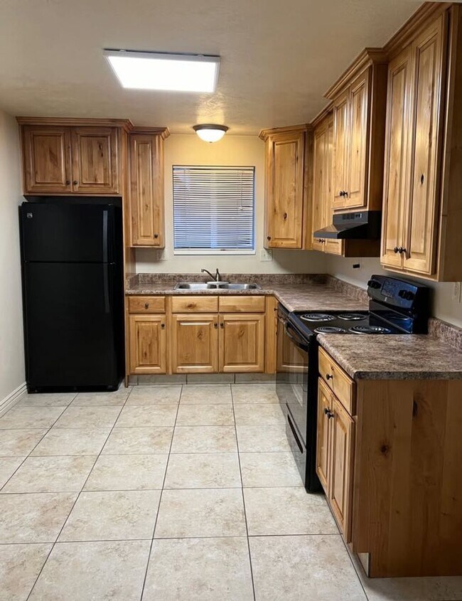 Foto del edificio - Ada-315 E 600 S Springville, UT 84663