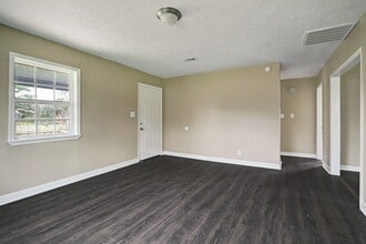 Building Photo - 1210 Glendale St