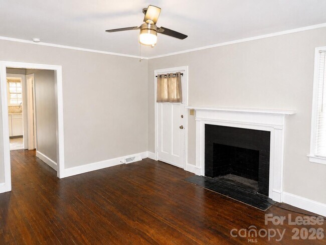 Foto del edificio - 2733 Parkway Ave