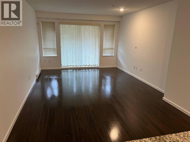 Photo du bâtiment - 3156 Dayanee Springs Blvd