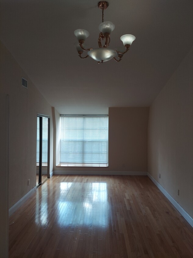 Master bedroom - 2949 Day Ave