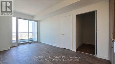 Building Photo - 898 Portage Pkwy