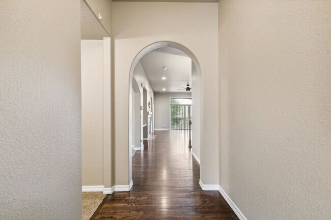 Foto del edificio - 5005 Galloping Goose Way