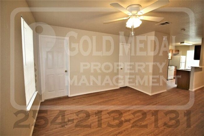 Foto del edificio - 1708 Spring Rose Circle, Unit A, Killeen
