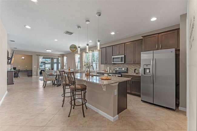 Building Photo - 533 Buchannan Dr