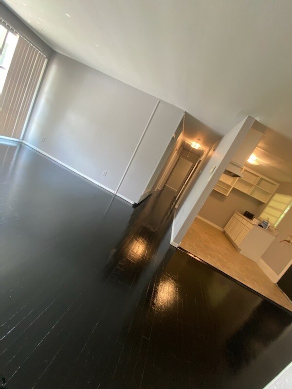 Foto del edificio - 3-BDRM 1 BA FOR RENT EAST MEMPHIS AREA NEA...