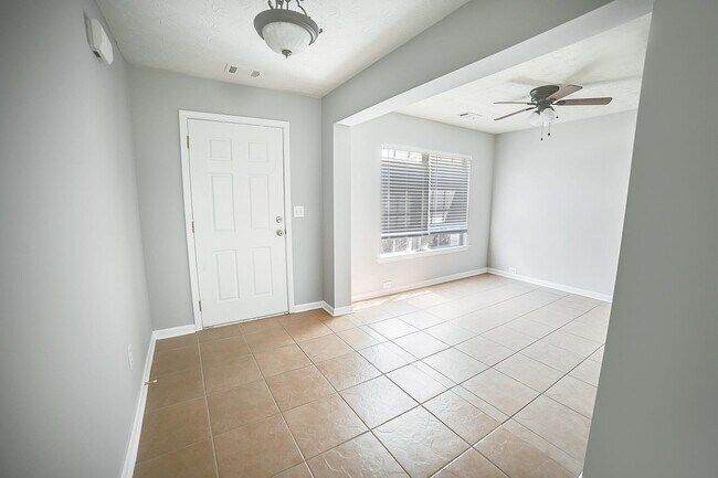 Building Photo - 859 Clairidge Elm Trl