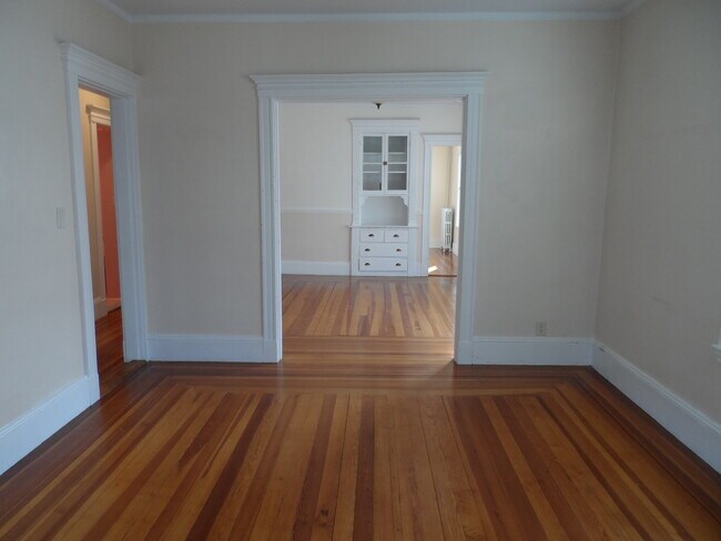 Foto del edificio - 9 Willard Ave