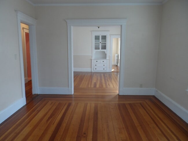 Building Photo - 9 Willard Ave