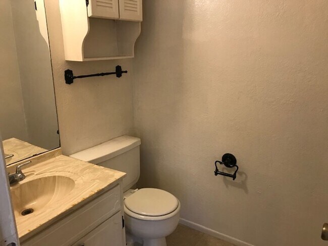 Foto del edificio - 5226 Waldemar St