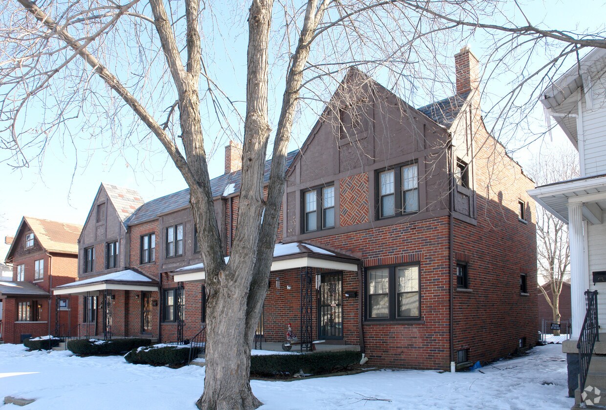 Primary Photo - 32-38 N Huron Ave