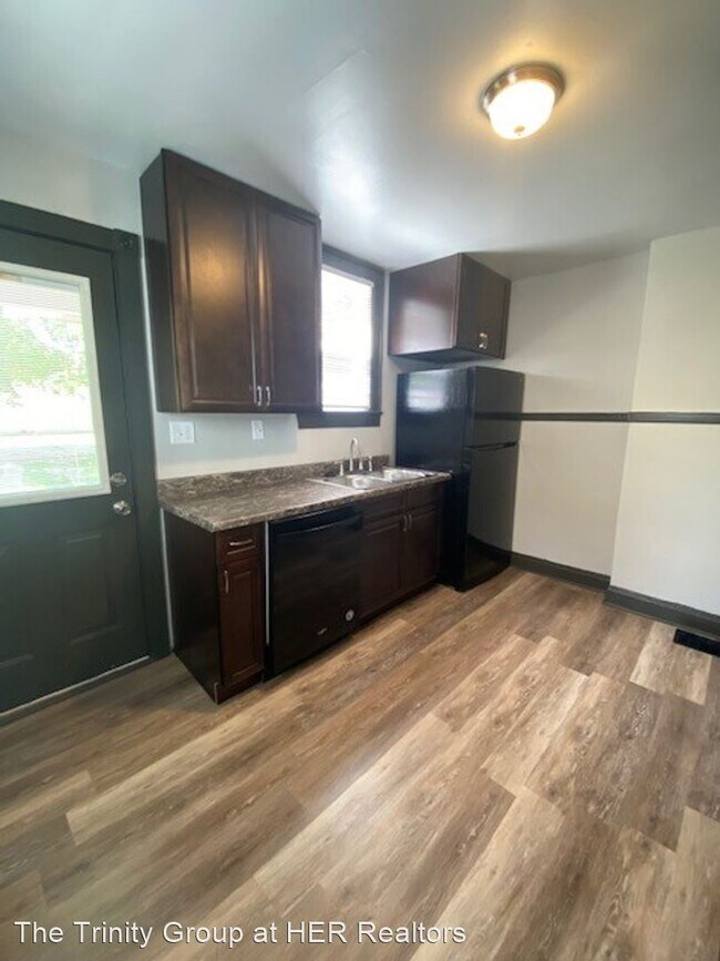 Foto del edificio - 1163-1165 S Champion Ave