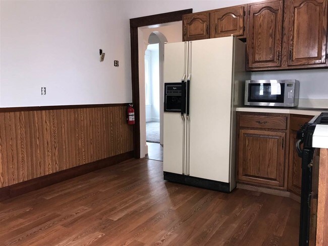 Foto del edificio - 95-97 Zabriskie Ave