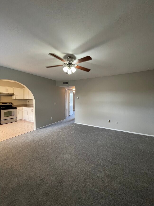Building Photo - 4753 Orange Grove Blvd
