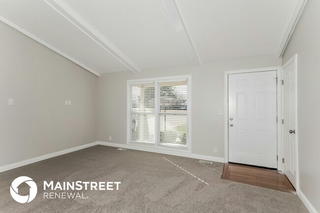 Building Photo - 270 Adams Dr