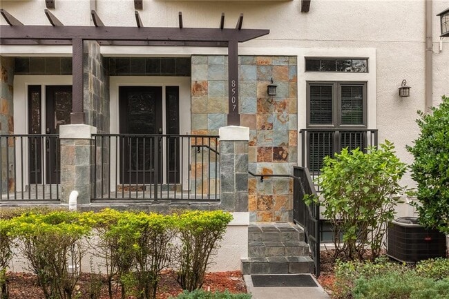 Building Photo - 8507 Kediaman Ave