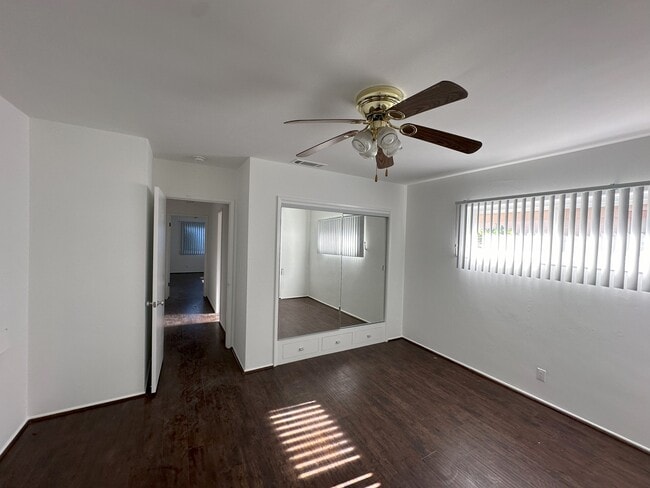 Building Photo - 620 S Mariposa St