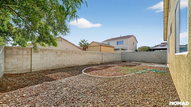 Building Photo - 1903 Giant Pine Ave