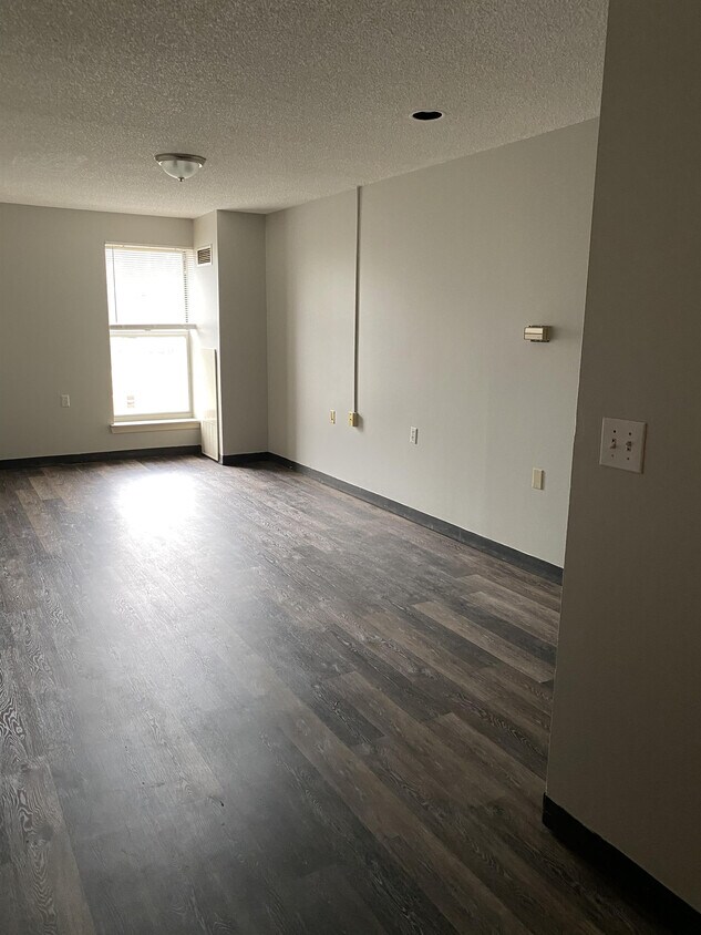 Foto principal - 4200 Tracy Ave