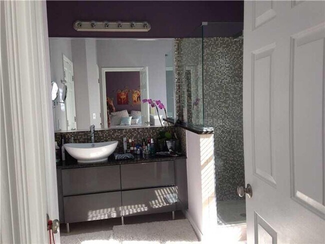 Foto del edificio - 607 Wisteria Ct