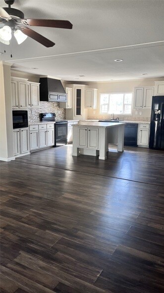 Foto del edificio - 44 Lake Falls Ln