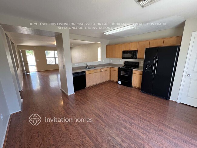 Foto del edificio - 12648 N Main St