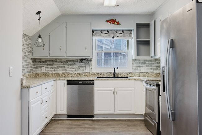 Building Photo - 90 Freedom Way