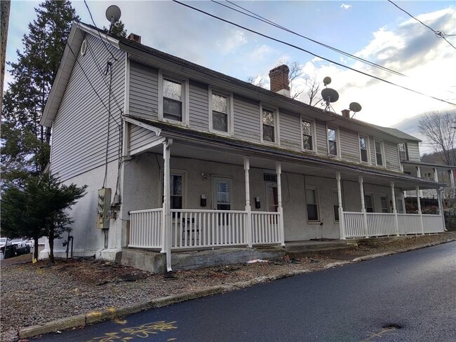 Building Photo - 18 Wyandotte Ave