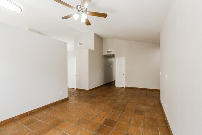 Foto del edificio - 3616 N Copenhagen Dr