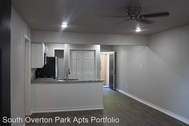 Building Photo - South Overton Apartments