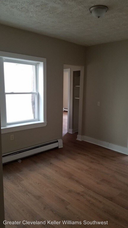 Building Photo - 3209 Archwood Ave