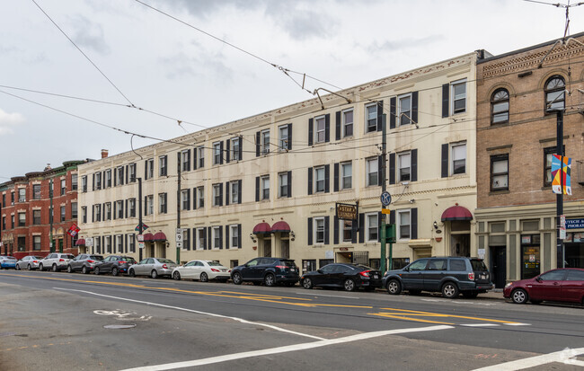 Exterior - Huntington Ave Apartments