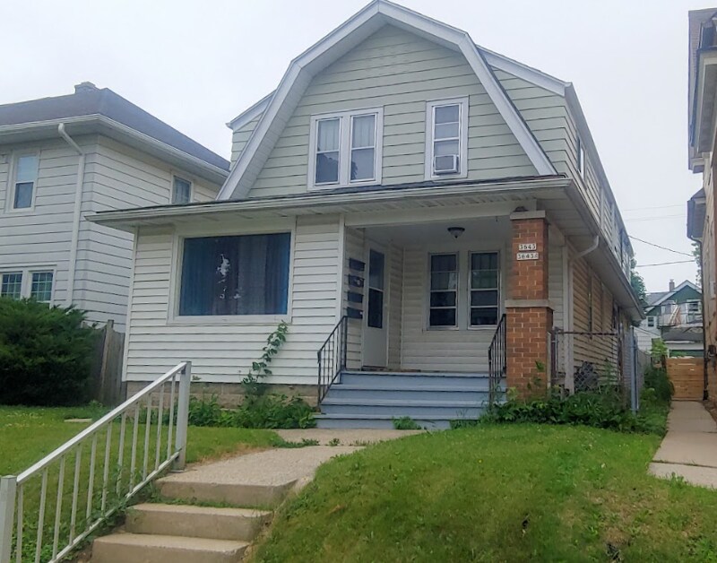 3643 E Armour Ave, Cudahy, WI 53110 Room for Rent in Cudahy, WI