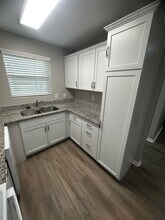 Building Photo - 1572 E Pine Lake Cir