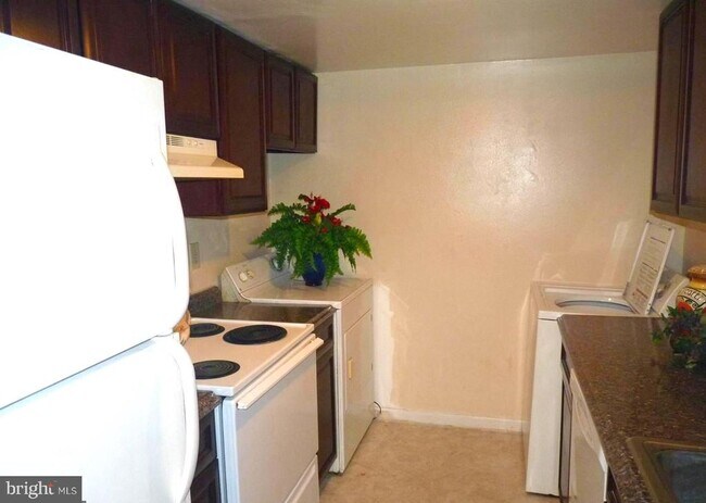 Foto del edificio - 2930 Buell Ct