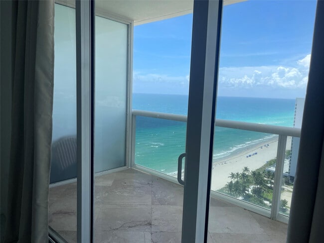 Foto del edificio - 1830 S Ocean Dr