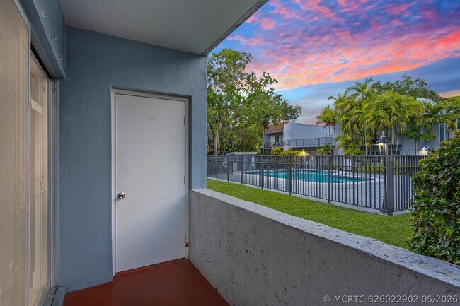 Building Photo - 9227 SW 87th Ave