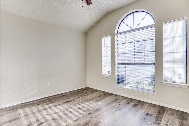 Building Photo - 451 Appomattox Dr