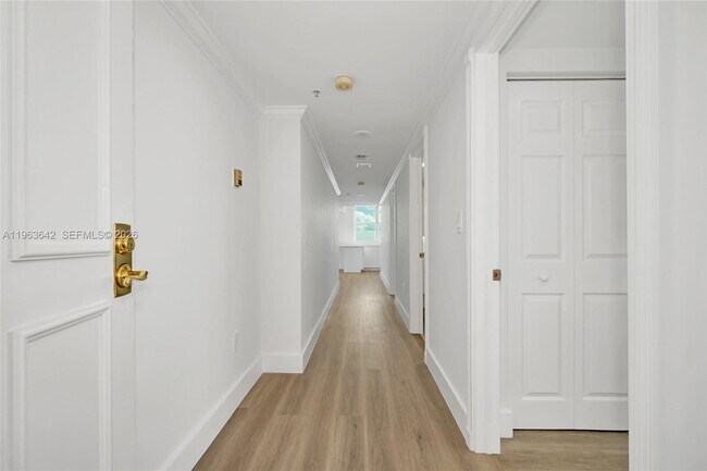 Foto del edificio - 800 Claughton Island Dr