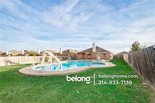 Building Photo - 901 Plumeria Dr