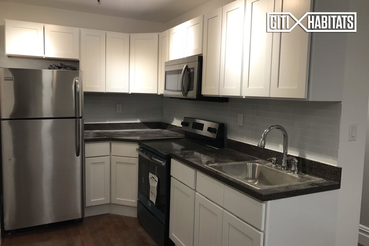 Foto principal - 2211 Ditmas Ave