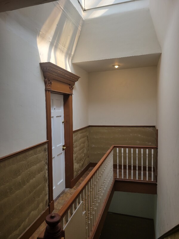 Building Photo - 14 Garfield St