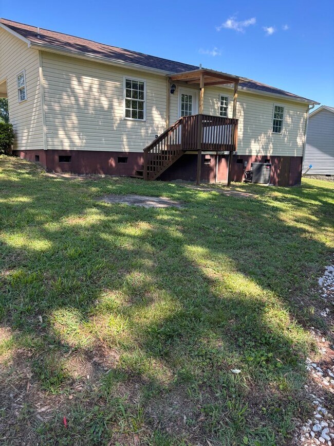 Foto del edificio - 3 Bedroom 2 Bath Spencer, NC Home