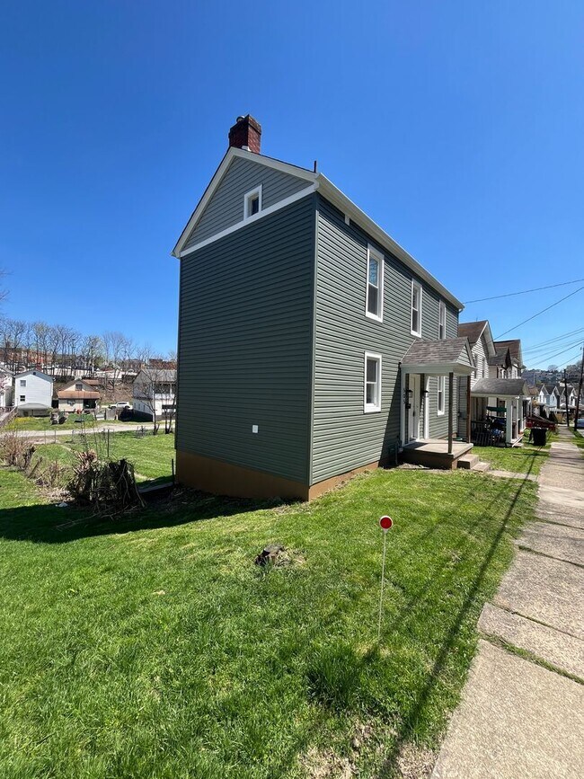 Foto del edificio - Fully Updated 3-Bed, 2-Bath Home – Greensburg, PA