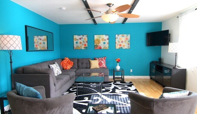 Foto del edificio - 3705 Ingraham St