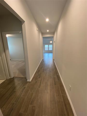 Building Photo - 5816 Utopia Dr