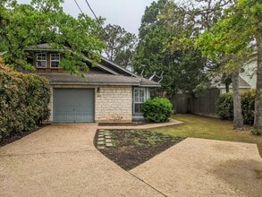 Building Photo - 106 Commercial Dr