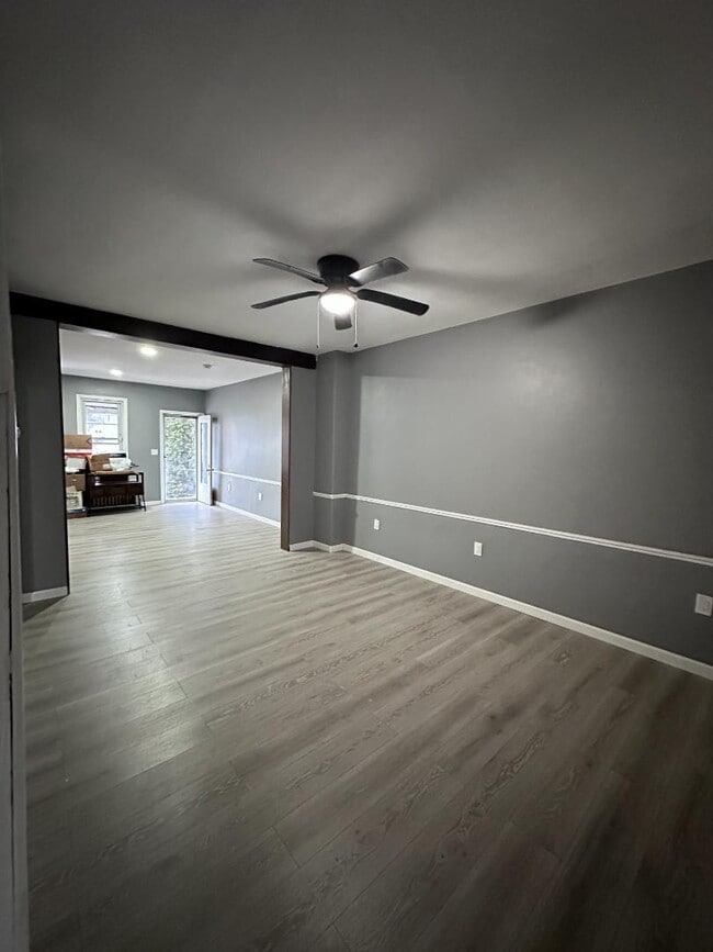 Foto del edificio - 81 Ashley St