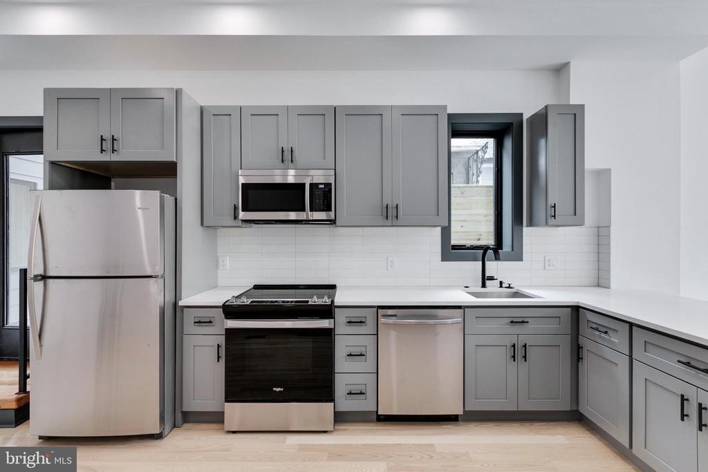 Foto principal - 555 N Lawrence St